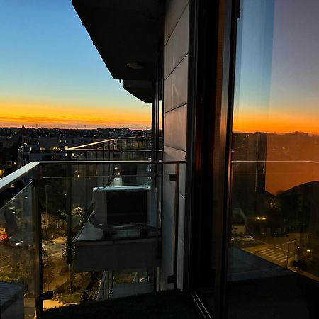 Two Rooms Apartment Triton Park ワルシャワ エクステリア 写真