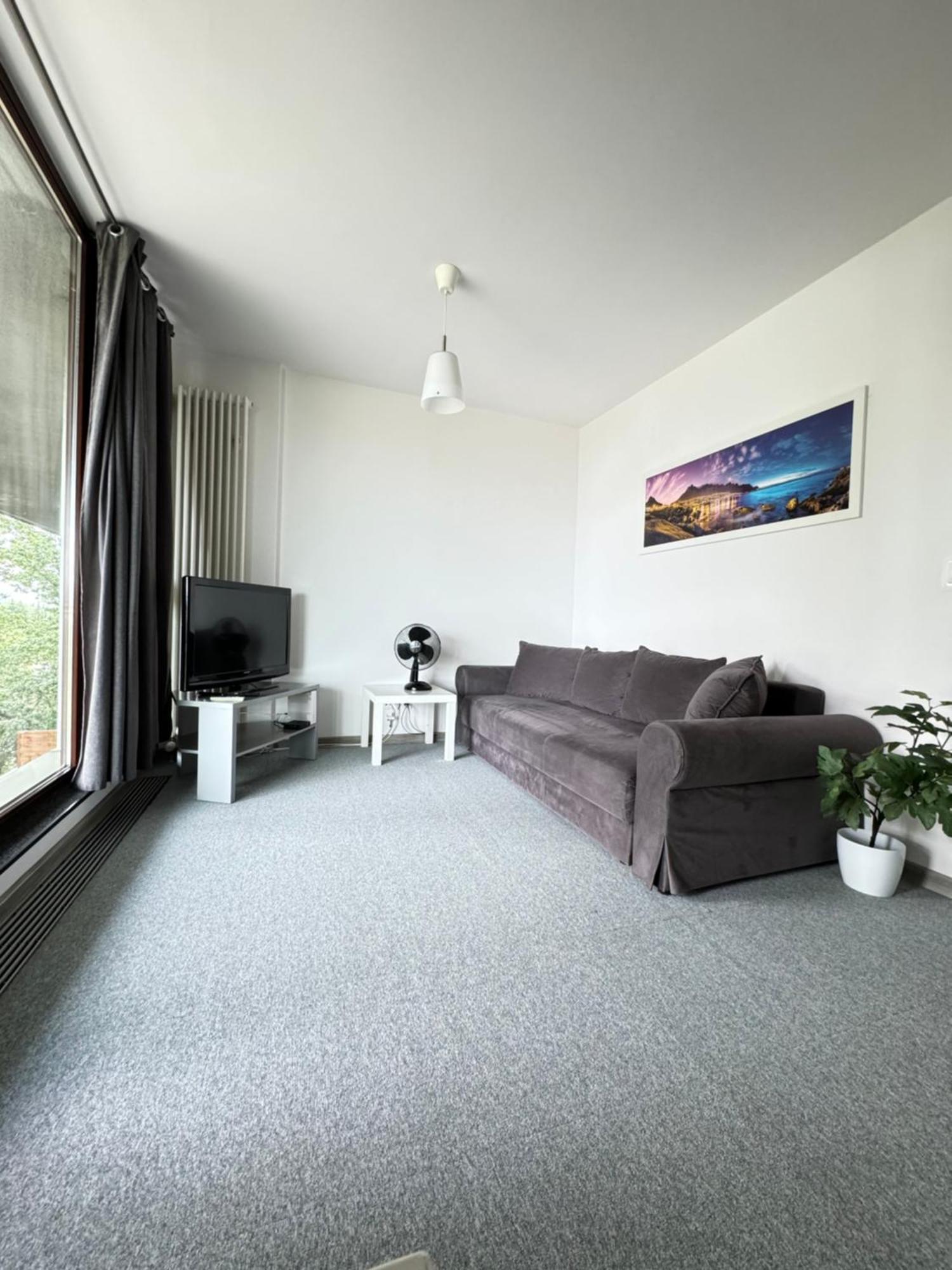 Two Rooms Apartment Triton Park ワルシャワ エクステリア 写真