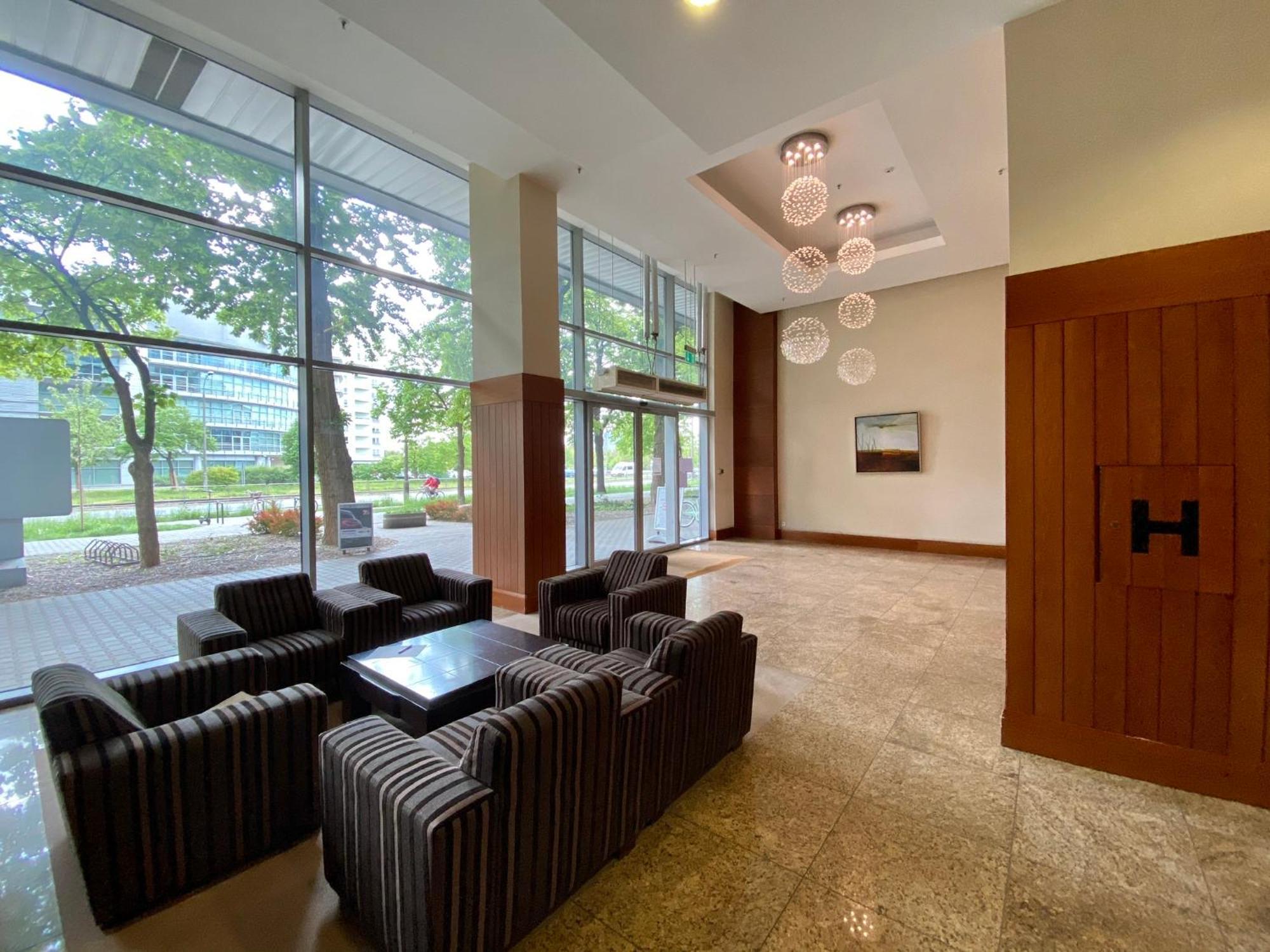 Two Rooms Apartment Triton Park ワルシャワ エクステリア 写真